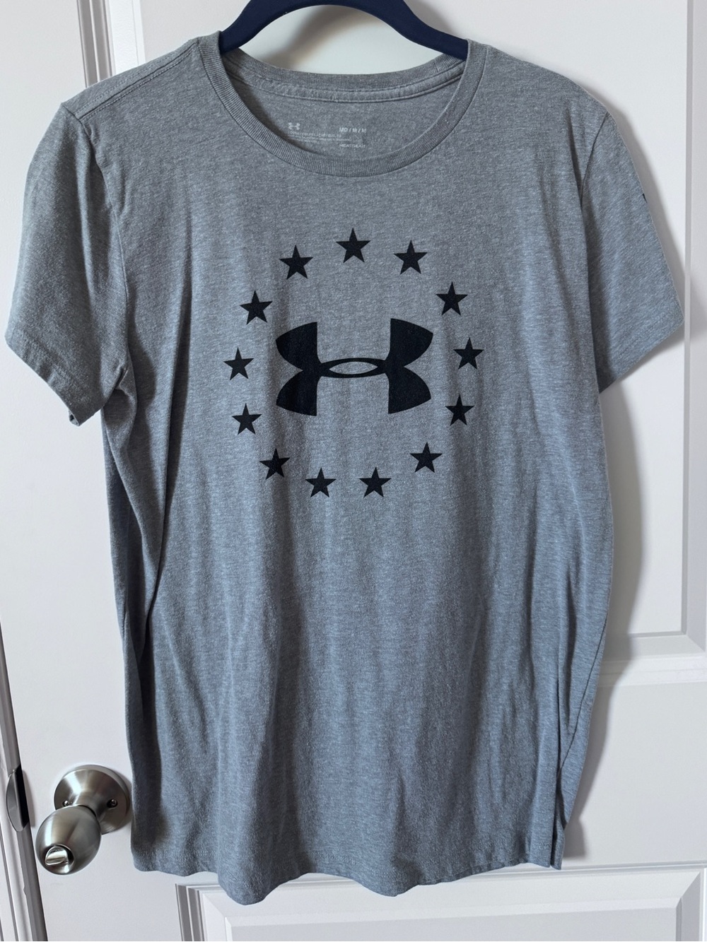 Under Armour Gray Short-Sleeve Crew Tee with Black Star Logo-Medium